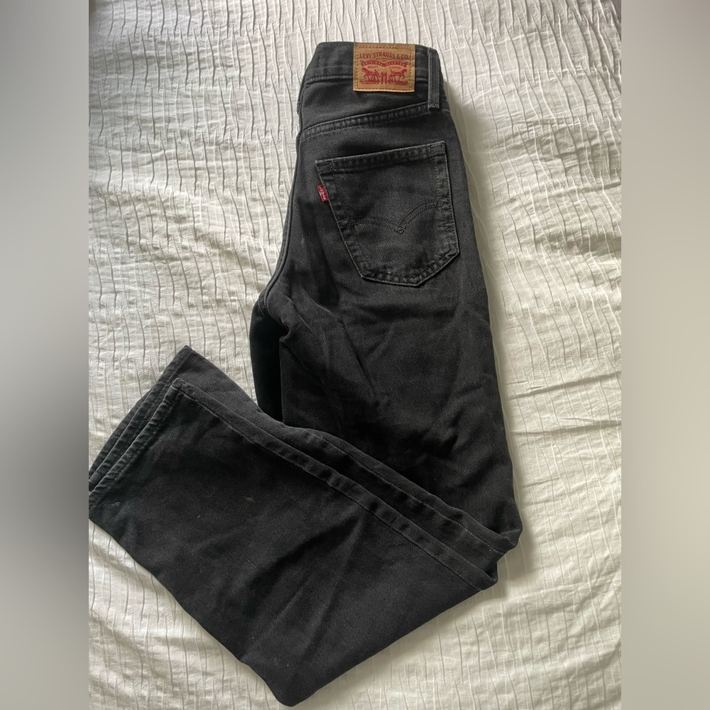Straight leg black Levi jeans